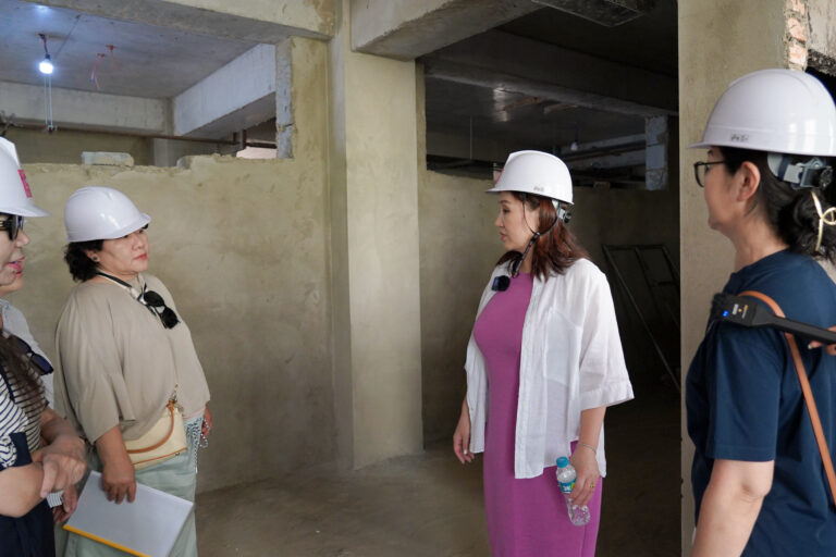 685786f558634c4a0f5602f8