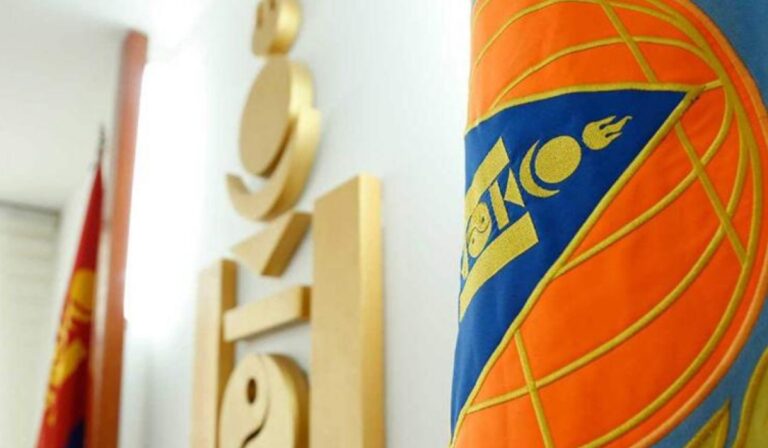 c51eba075ee39cf267868cf59caf99c0995c9e24