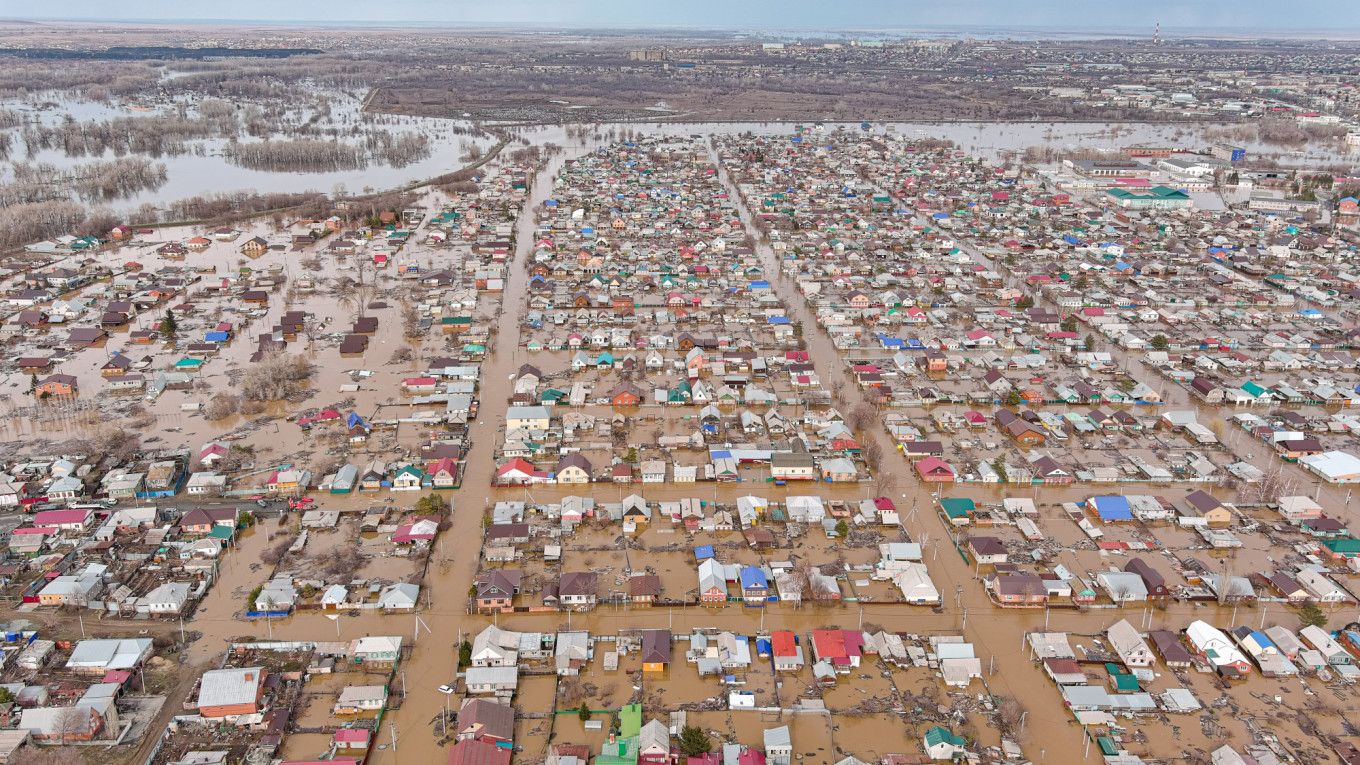 31v0qu_orsk_flood_x974