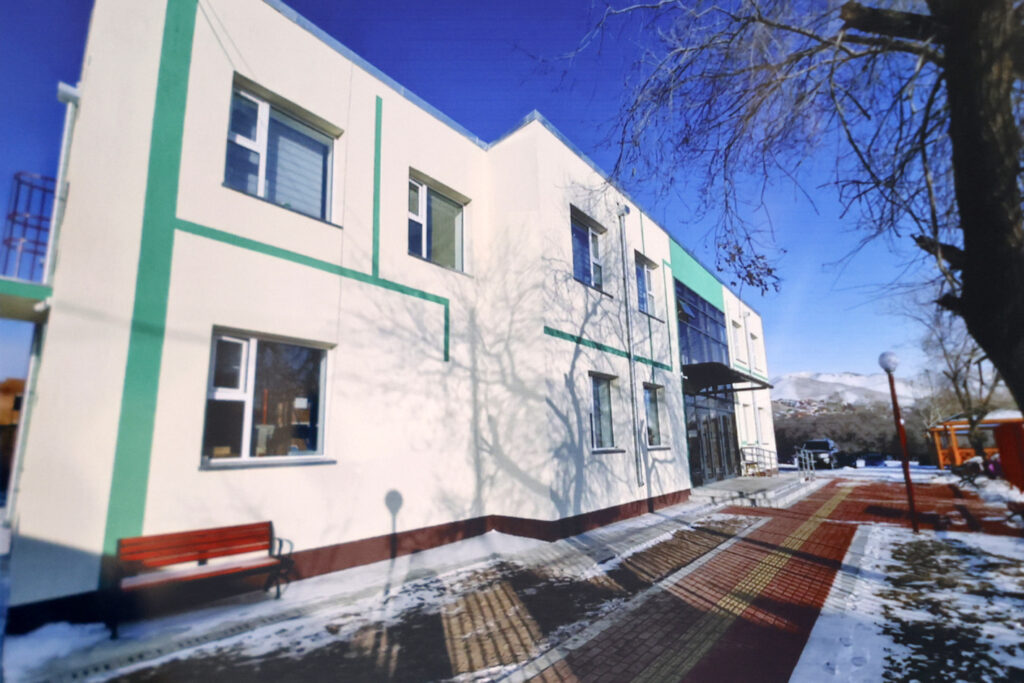 6799ff6859ef7c4953be1044