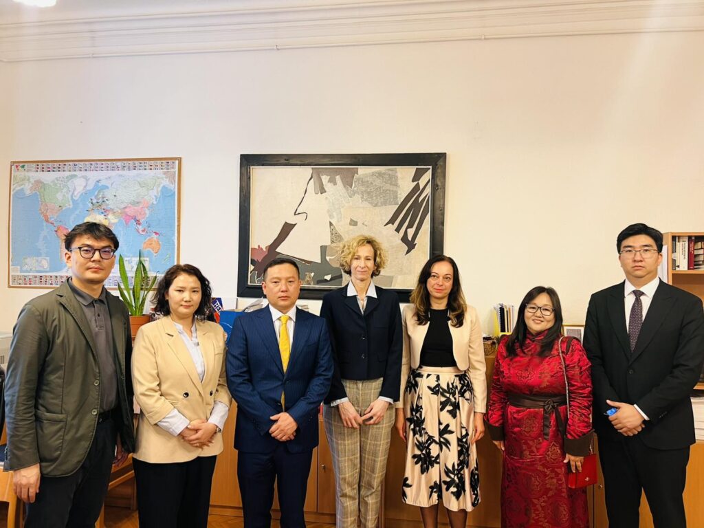 68213cec870dd507f473c2f8