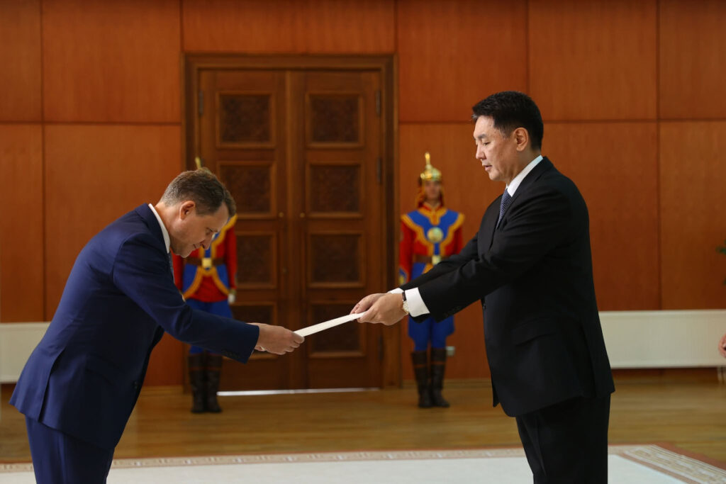 b1be2c2f9283b7f0c7f5102594b5a283