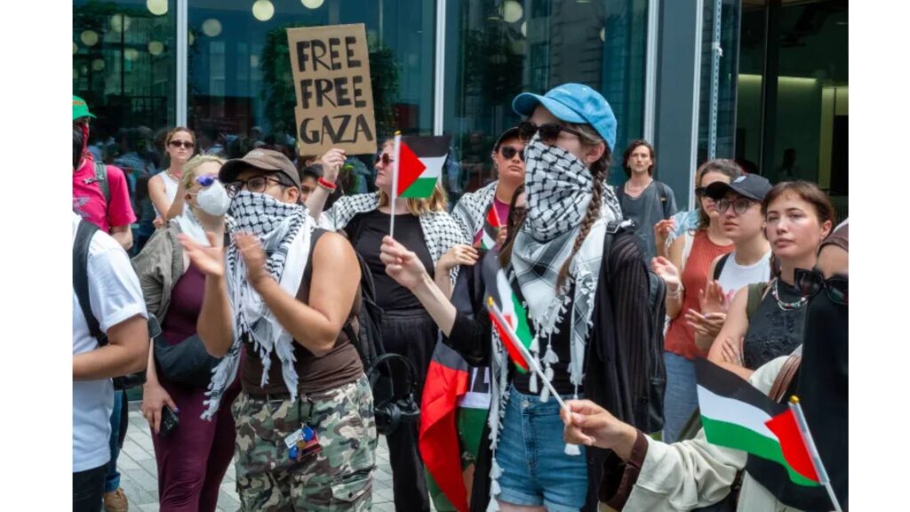 69e64abea19081776700094